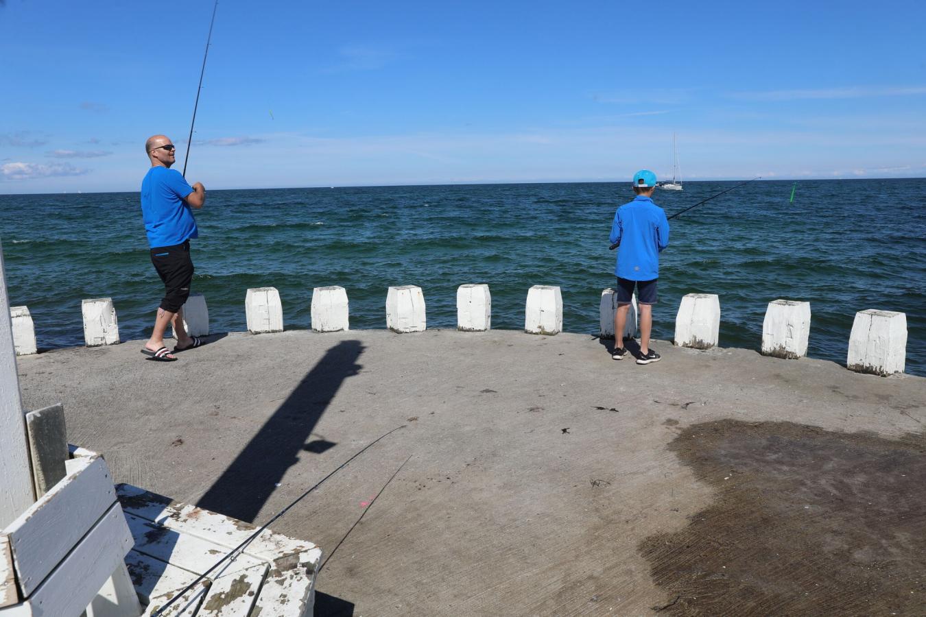 Øster Hurup Havn - fiskeri fra molen