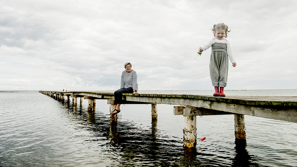 Pige på badebro, Øster Hurup